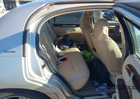 2004 Lincoln Town Car Ultimate from USA, damaged, VIN 1LNHM83W64Y677336